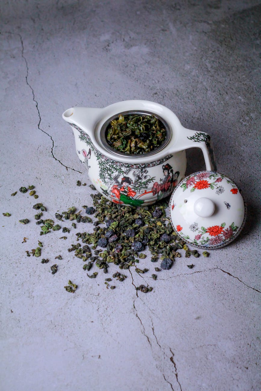 oolong tea in a teapot